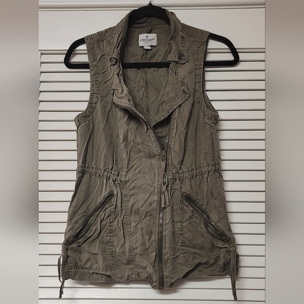 American Eagle Outfitters - Olive Green Jacket Vest With Zippers & Pockets